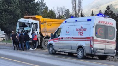 sabah saatlerinde Bodrum'da Gündoğan ile Türkbükü arasında iki hafriyat kamyonunun