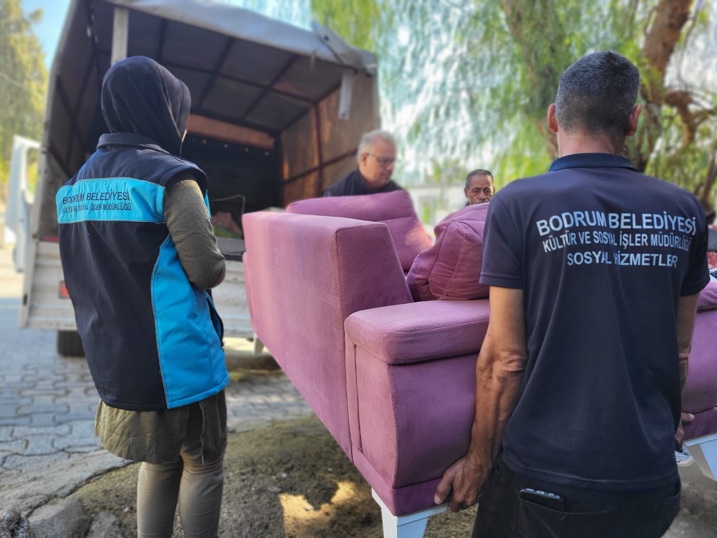 Bodrum Belediyesi, kullanılabilir durumdaki ikinci el eşyaları ihtiyaç sahiplerine ulaştırarak