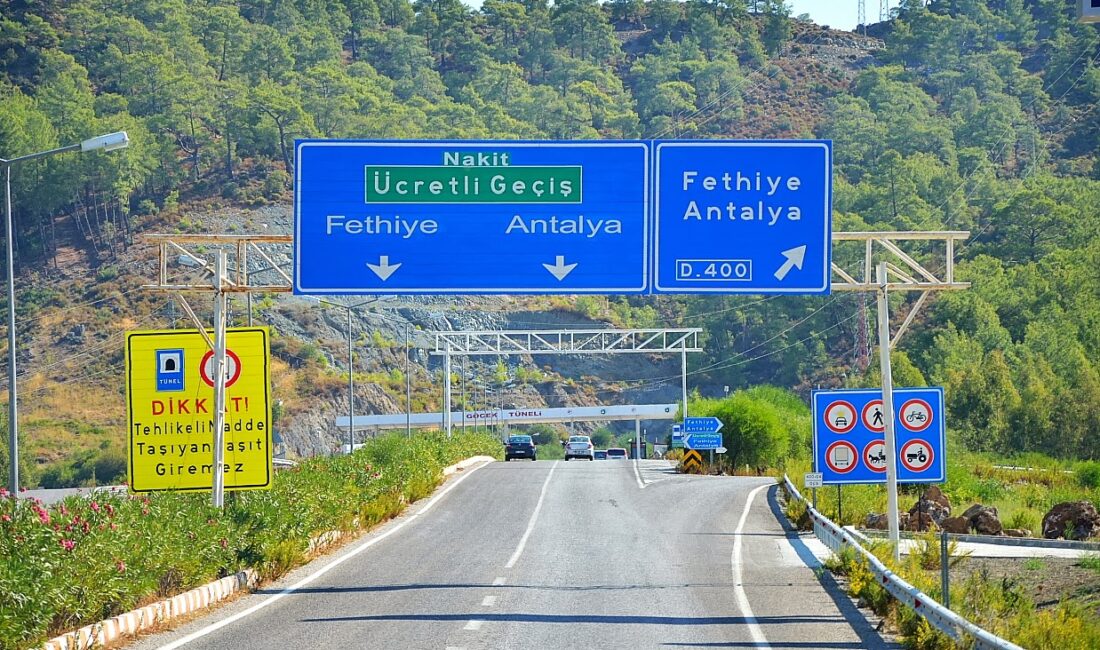 Göcek Tüneli’nde Geçiş Ücreti İki Katına Çıktı Muğla’da Fethiye ve Dalaman ilçelerini birbirine bağlayan Göcek Tüneli’nde, 2024