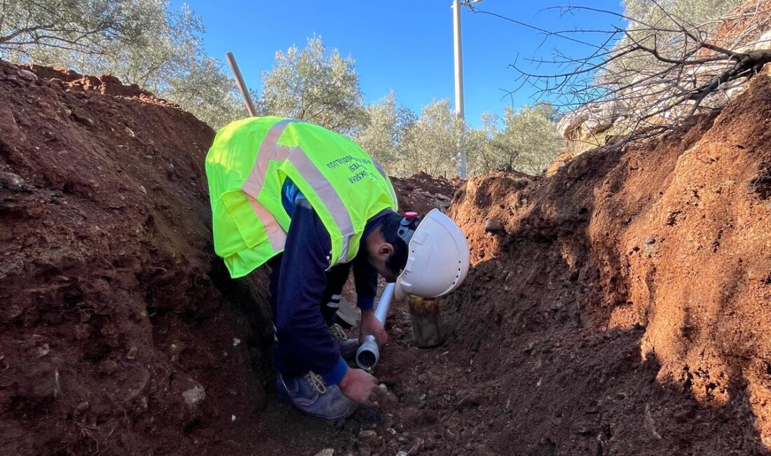 Fethiye İncirköy’de İçme Suyu Altyapısı Yenilendi MUSKİ ekipleri, Fethiye İncirköy'de 1200 metrelik içme suyu hattını yenileyerek