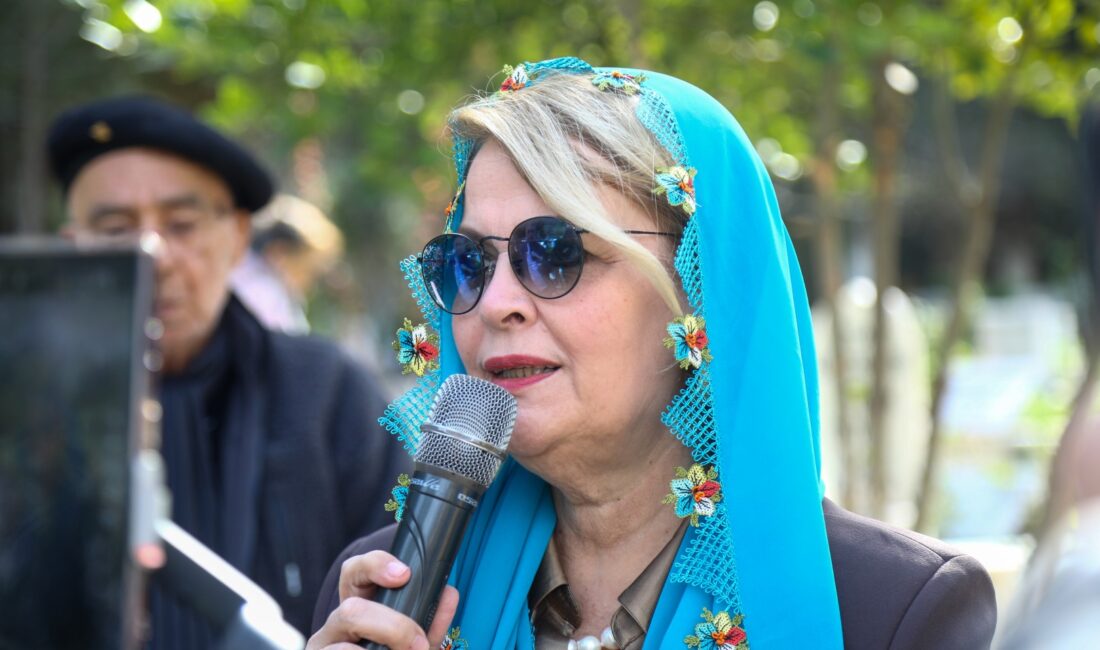 Fatma Girik, ölümünün üçüncü yılında Bodrum Torba'daki mezarı başında düzenlenen