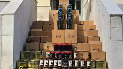 Muğla'nın Milas ilçesinde düzenlenen operasyonda, sahte zeytinyağı, bal ve kaçak