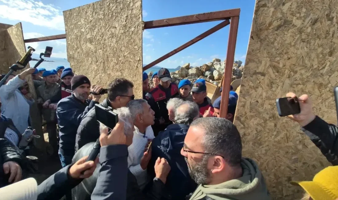 Turgutreis’te Sahil Güvenlik Limanı Projesine Karşı Halk Eylemi Bodrum'un Turgutreis Mahallesi'nde inşaatı süren Sahil Güvenlik Limanı projesine tepki