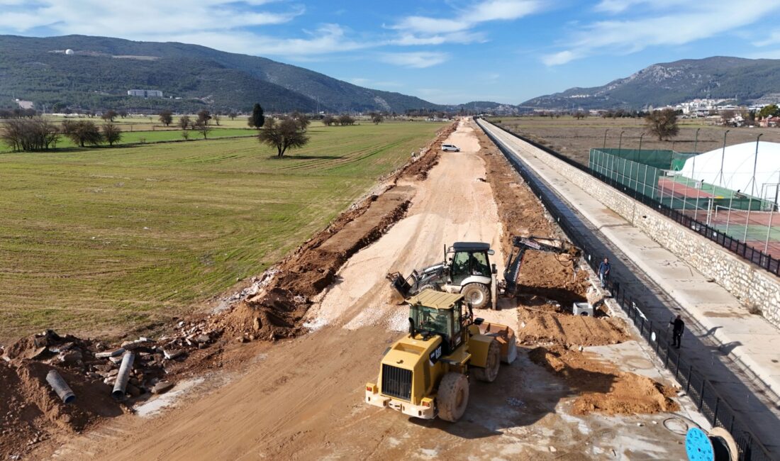 AVM Bağlantı Yolu Çalışmaları Tamamlanıyor Muğla Büyükşehir Belediyesi, Otogar-Sanayi Kavşağı arasındaki AVM bağlantı yolundaki çalışmaların