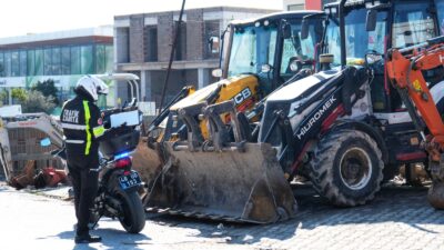 Bodrum’da zabıta ekipleri, kamusal alanı işgal eden iş makinelerine uygulama