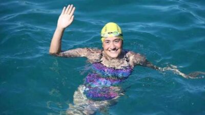 Milli yüzücümüz Aysu Türkoğlu, bir kez daha adını tarihe yazdırdı.