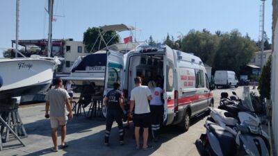 Bodrum’da, günlük gezi teknesinde düşerek yaralanan tekne personeli, Bodrum Deniz