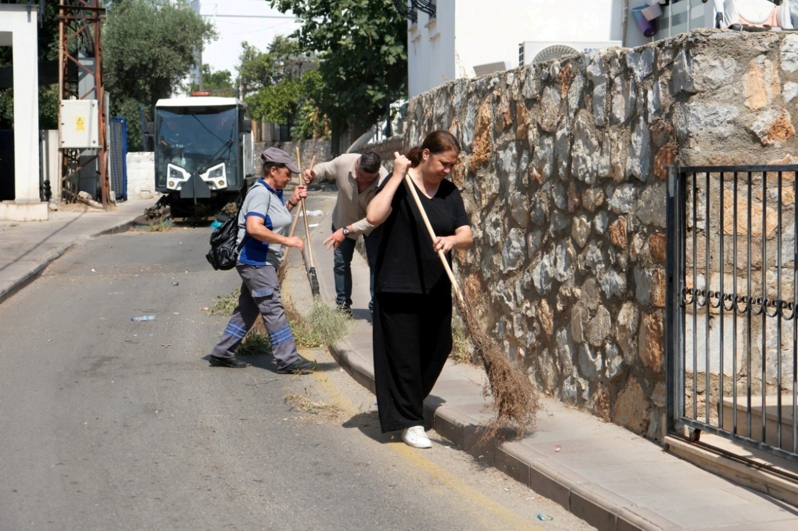 Bodrum Belediyesi, “Temiz Bir Bodrum İçin El Ele” sloganıyla kent