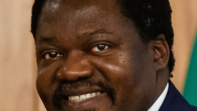 Emmanuel Nchimbi, Tanzanya'nın başkan yardımcılığından istifa etti ve partisi tarafından
