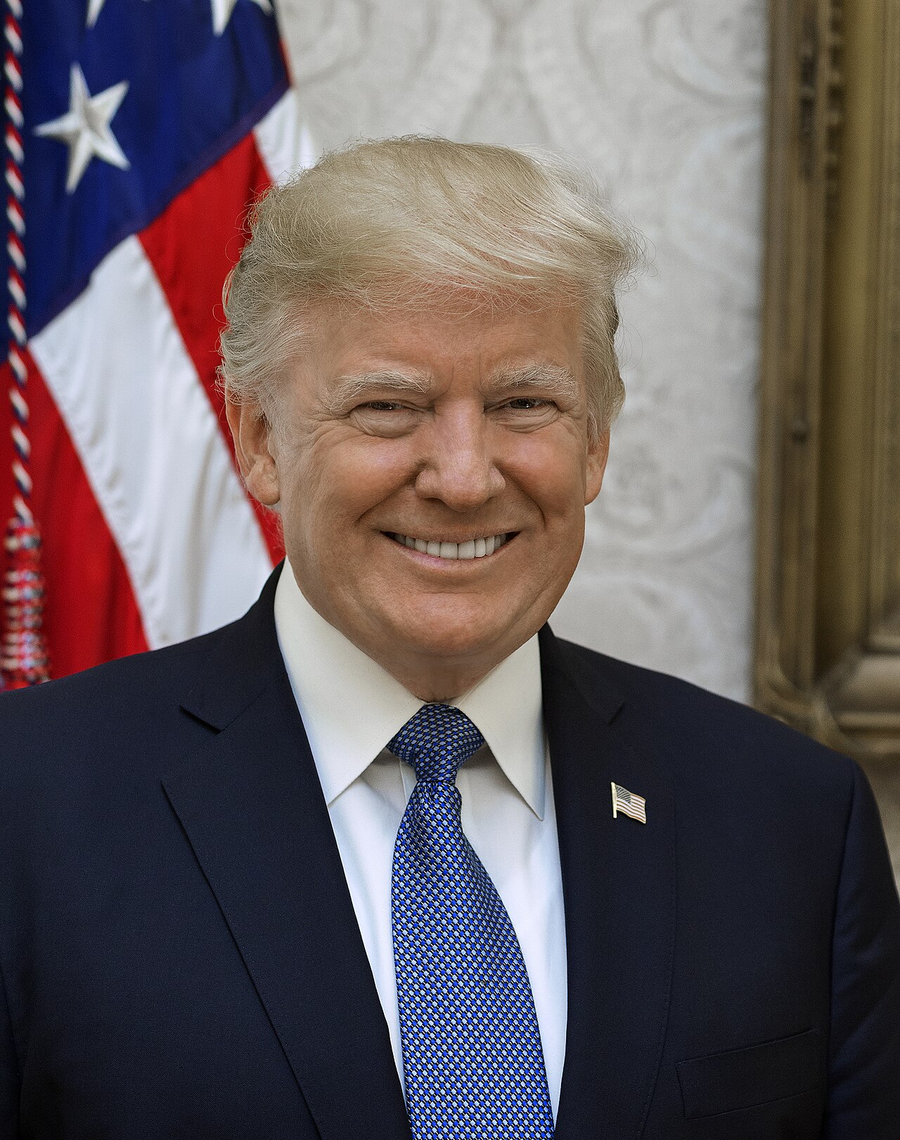 Yüksek Mahkeme, Trump'ın oy pusulası düzenlemelerini askıya aldı.
