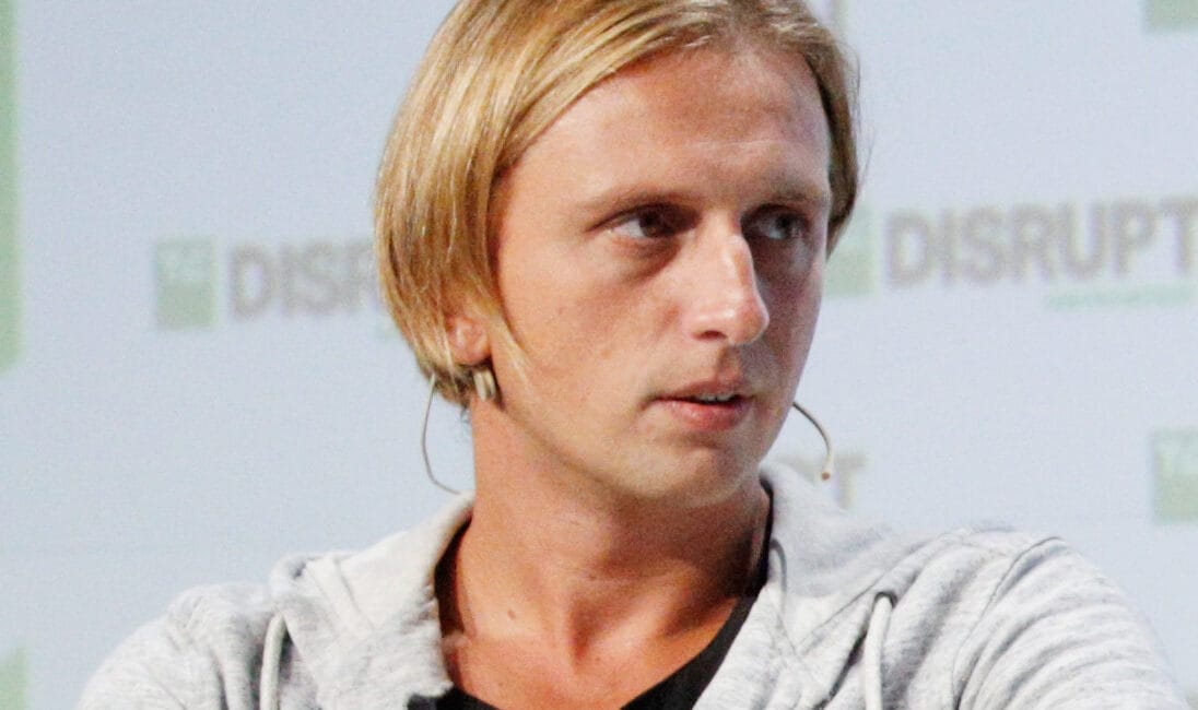Revolut, sahte bir devlet kurumu e-postası aracılığıyla müşteri verilerinin sızdırıldığını