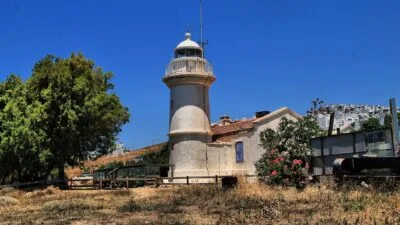 Turgutreis'te inşa edilen tesis, günlük 60 bin kişiye yetecek su