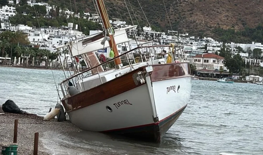 Bodrum'da etkili olan sağanak ve kuvvetli rüzgar, 15 metrelik bir