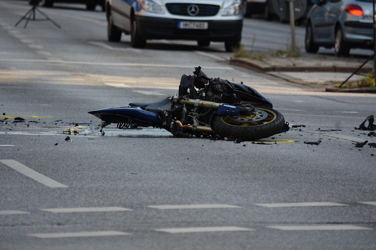 Muğla'nın Dalaman ilçesinde meydana gelen kazada, motosiklet sürücüsü Şenol Tozcu
